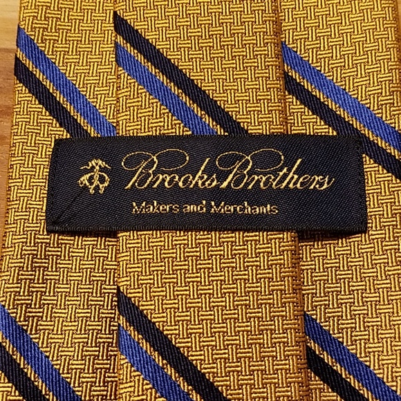 Brooks Brothers Yellow Stripe tie - Picture 2 of 3